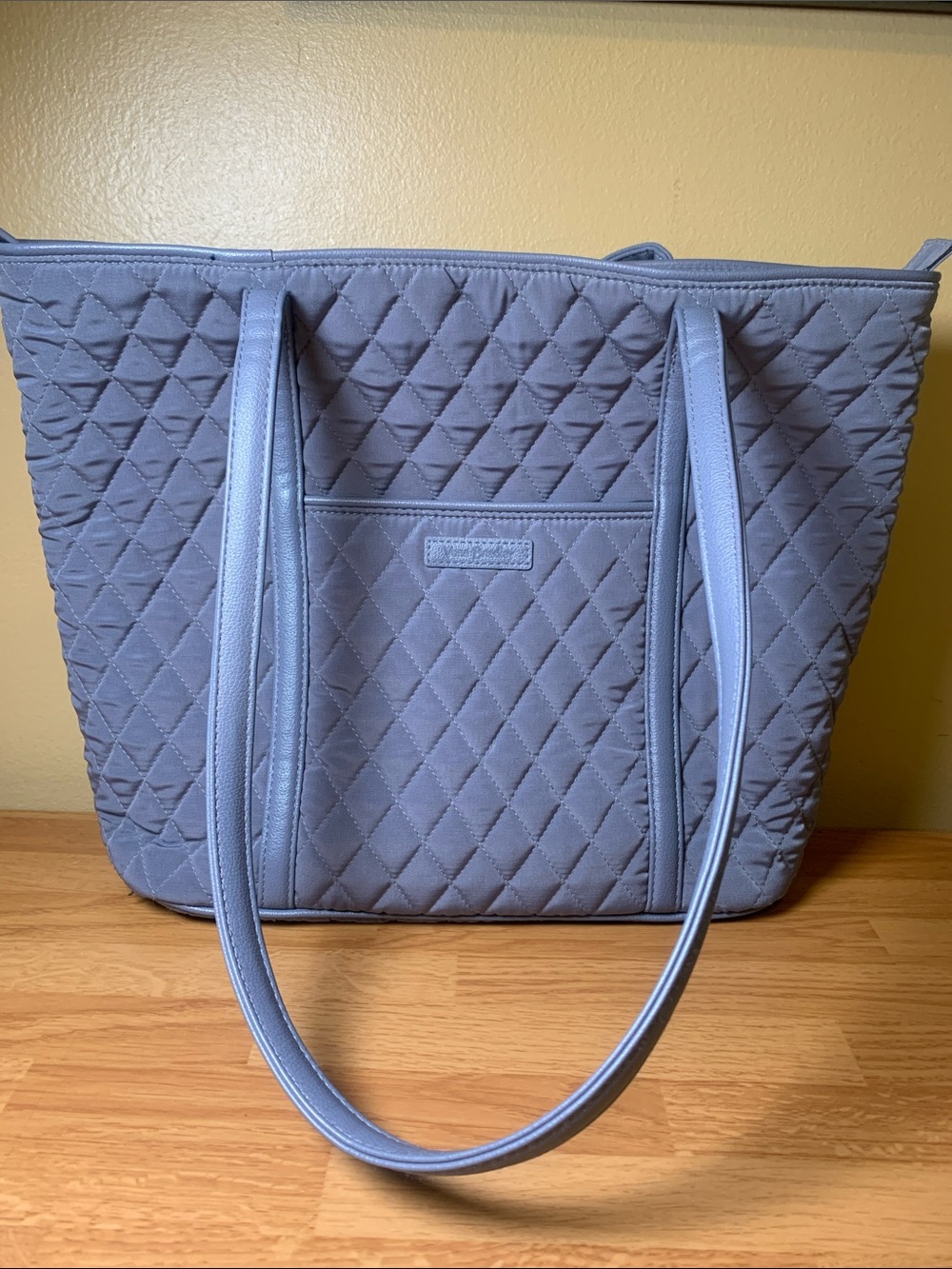 Vera Bradley Quilted Classic Grey Tote Red & Black Interior - Picture 9 of 12